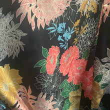 Load image into Gallery viewer, Satin Garden Floral Kimono