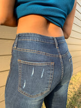 Load image into Gallery viewer, High Waist Contrast Jeans
