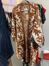 Load image into Gallery viewer, Cream N Camel Printed Cardigan
